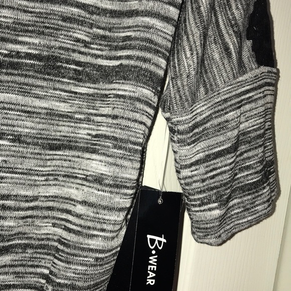 Cute Top - Picture 4 of 4